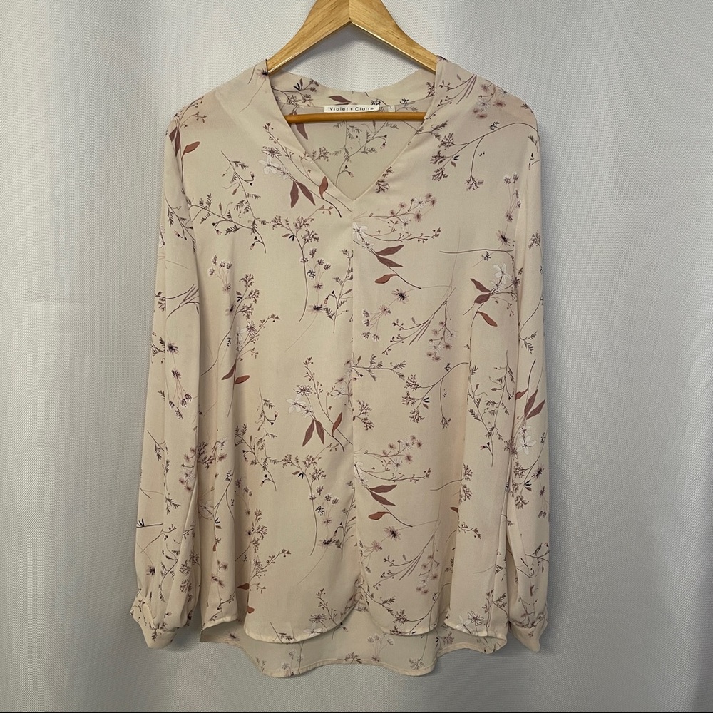 1007 - Violet + Claire Floral Blouse